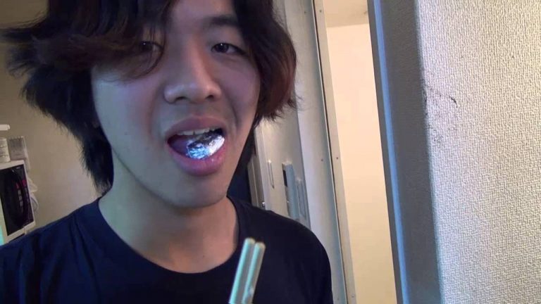 What would be, if you cover your teeth with aluminum foil?