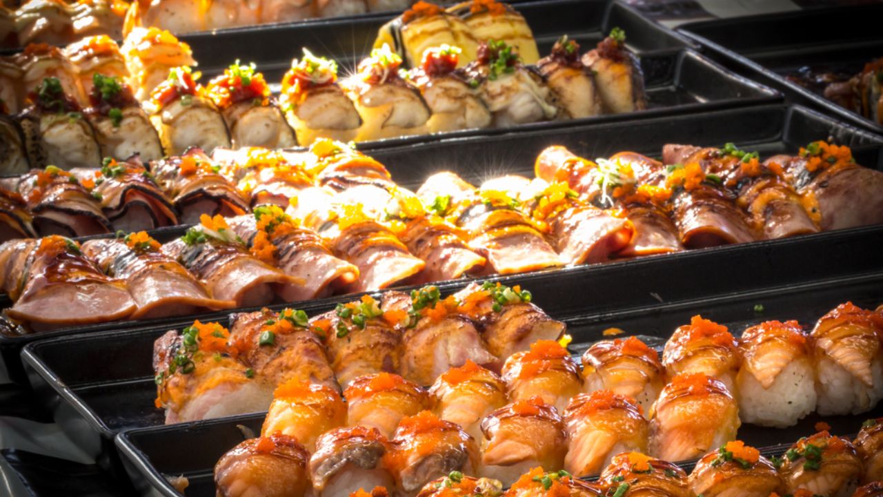 10 Must-Try Famous Foods Of Delhi In 2023